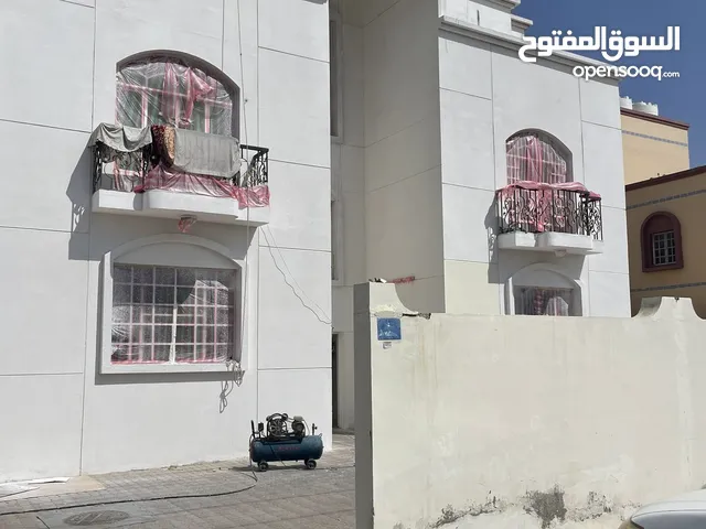 200 m2 3 Bedrooms Apartments for Rent in Muscat Al Mawaleh