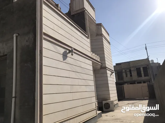 225 m2 4 Bedrooms Townhouse for Sale in Basra Hai Al-Zuhor