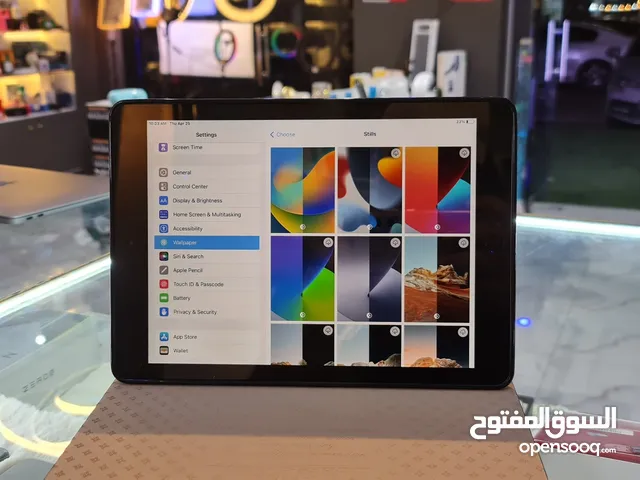 Apple iPad 5 32 GB in Muscat