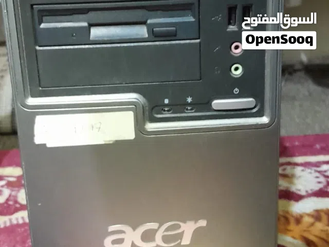 كومبيوتر كامل مع جميع أغراضه وشاشتين شاشة كبيرة من نوع del وشاشة أخرى من نوع acer بحالة ممتازة