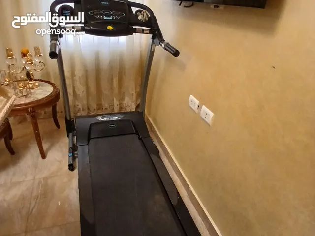 جهاز York Fitness مشي متعدد السرعات مستعمل بحال جديد