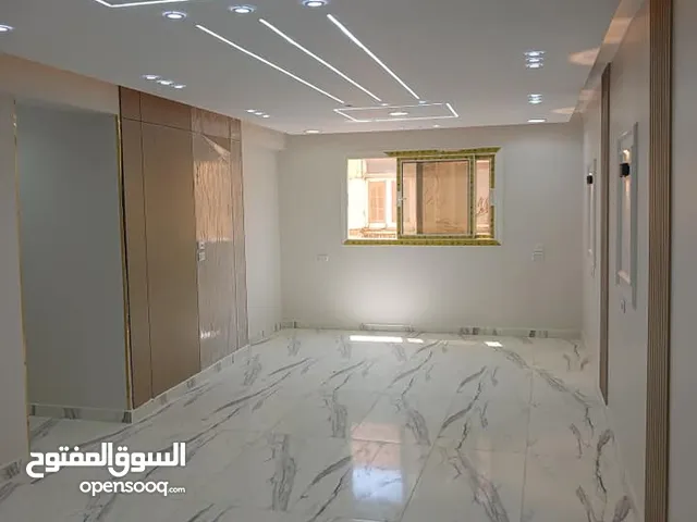 شقة لوكس ناصية وغير مجروحة خلف اولاد رجب اللبيني