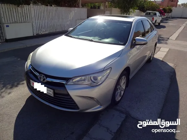 Toyota Camry Glx 2016 2.5 L Silver Full Option Agent Maintained Urgent Sale