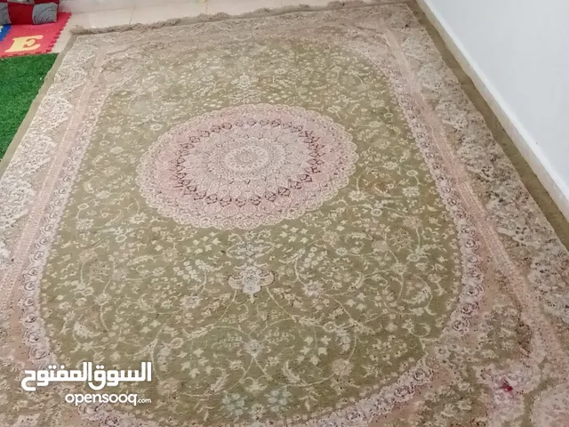 سجاد بحالة ممتازة