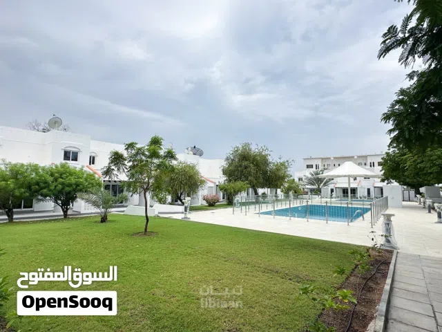 فيلا في مدينة السلطان قابوس بالقرب من الواحة مول