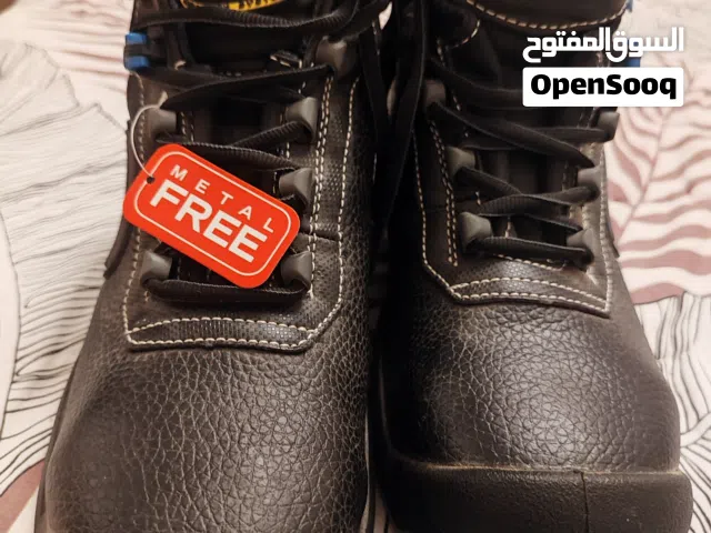 41 Sport Shoes in Tripoli