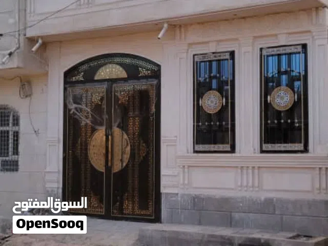 100 m2 4 Bedrooms Townhouse for Sale in Sana'a Eastern Geraf