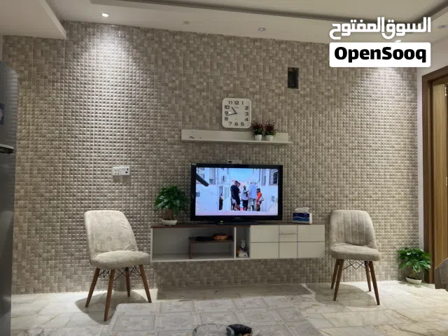 شقة مؤثثة حديثة للايجار
