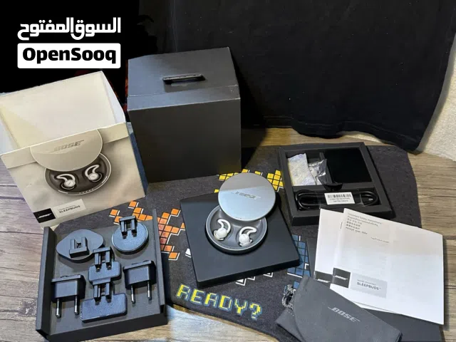 مجموعة سماعات كل سماعة والها سعر