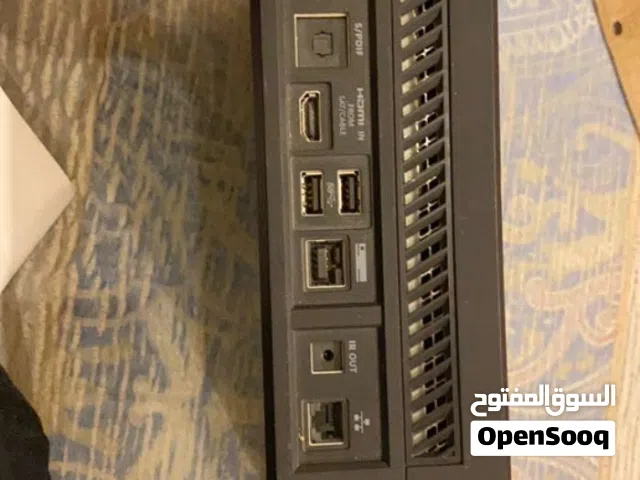 اكس بوكس ون x نظيف فل العاب  مع يد وكاله افضل من البلستيشن 4  دقه الرسومات 4k  يوجد فيه تسع لعب  رزد
