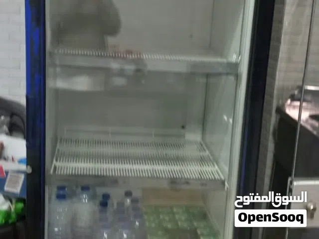 ثلاجة عرض ببسي كبيرة