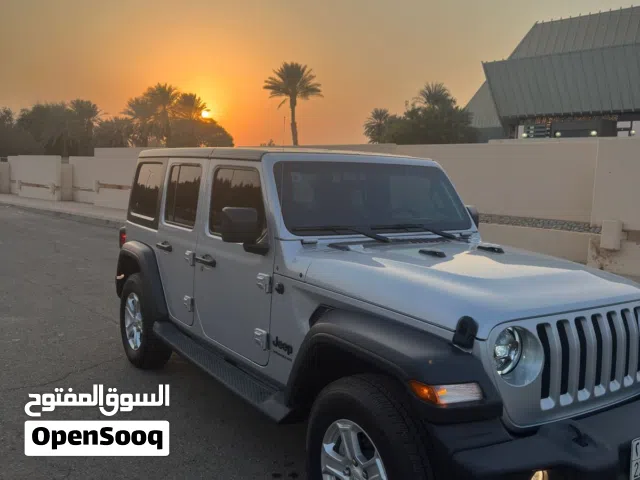 2023 جيب رانجلر Sport S