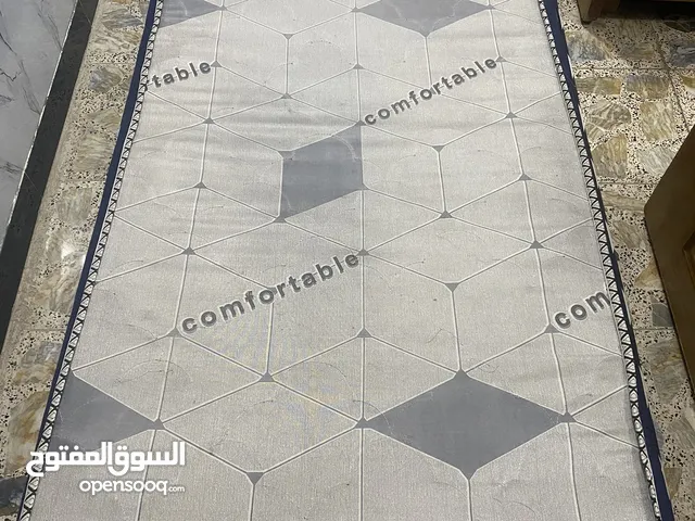 فرشات عدد3 مستعملة للبيع