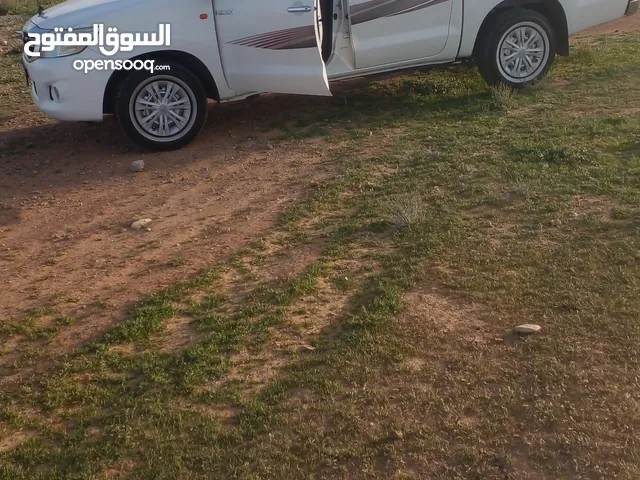 Toyota Hilux 2012 in Mafraq