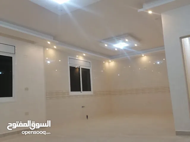 185 m2 3 Bedrooms Apartments for Sale in Irbid Al Hay Al Janooby