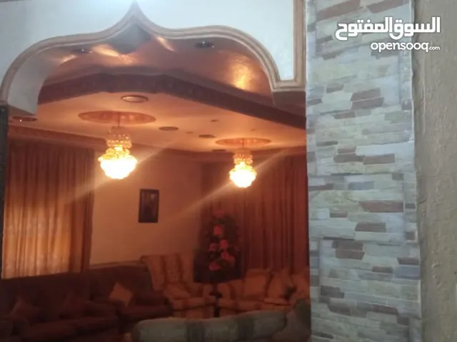 700m2 5 Bedrooms Villa for Sale in Amman Al Kursi