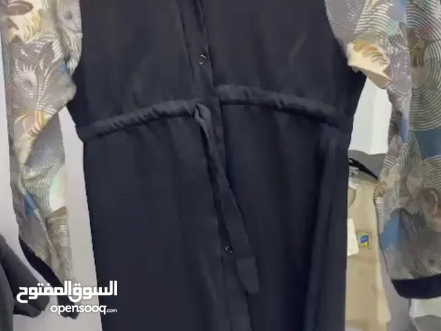 بشت او عباية بناتية