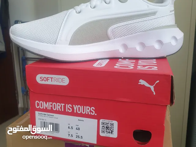 White Sport Shoes in Al Ahmadi