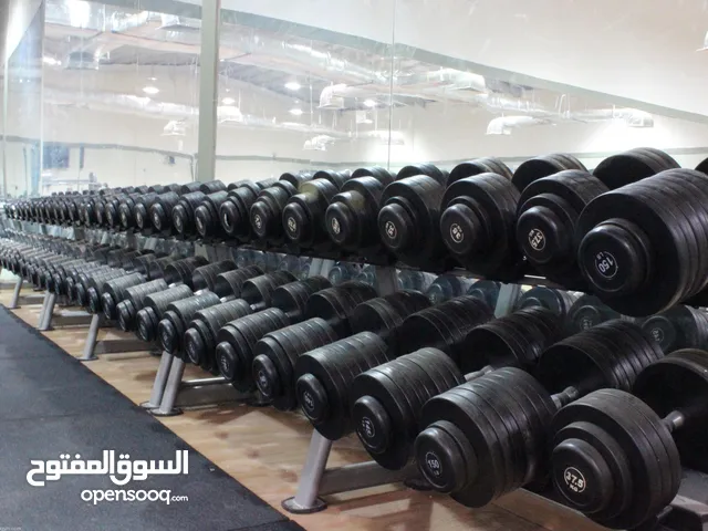 نادي رياضي (بناء اجسام ولياقه بدنيه وألعاب قتاليه) مجهز بالـكامل بسعر مغري في عمان موقع مميز