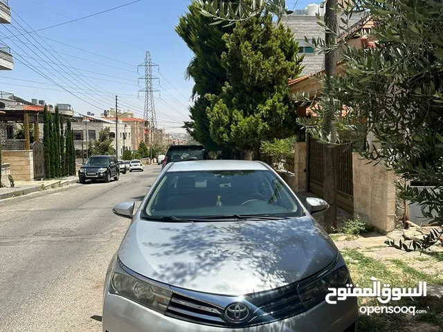 تويوتا كورولا 2015 للبيع