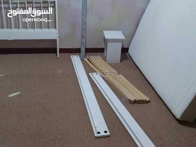 تسريحات وكمدينات للبيع