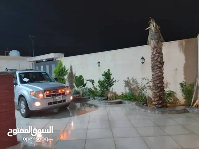 2 Bedrooms Farms for Sale in Tripoli Al-Baesh