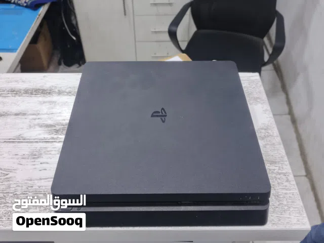 جهاز بلايستيشن 4 سليم سعة 500 جيجا بحالة ممتازة جدًا، غير مفتوح نهائيًا وشغال 100% بدون أي مشاكل