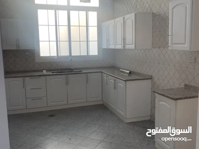 للإيجار شقة 3 غرف وصالة ابوظبي مدينة الرياض حوض 12