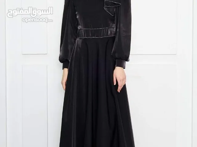 فساتين نسائيه