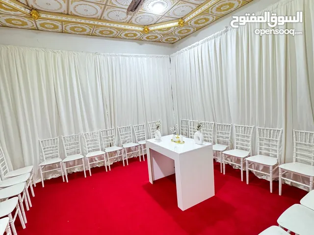 فراش أحمر كابرت أقره الوصف