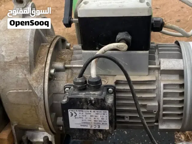 رافعة مباني صناعة إيطالية