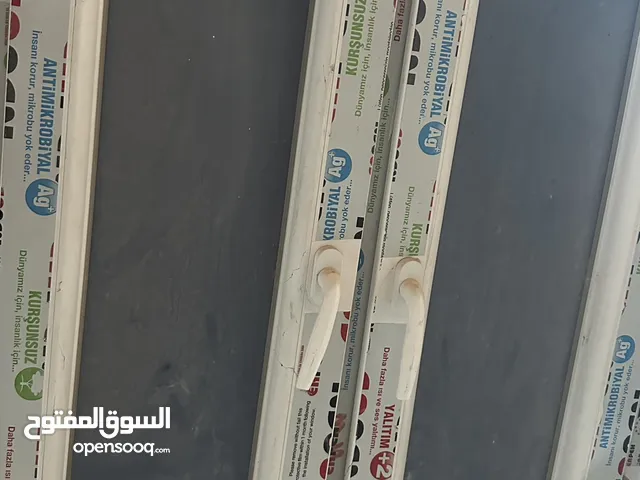 مجموعة ابواب ونوافد بي في سي شبه جدد