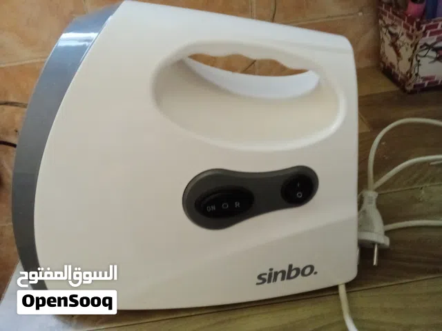 مفرمة لحمة متور يصل إلى 2000وات لا يوجد معها اى سلاح