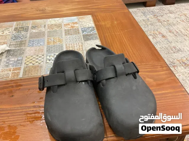 للبيع بيركن ستوك مستعمل خرابات بسيطه