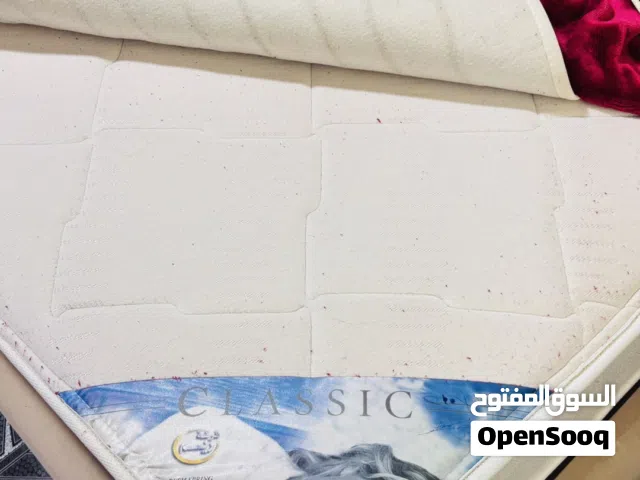 “فرشة ريم أصلية 200×180 بحالة ممتازة