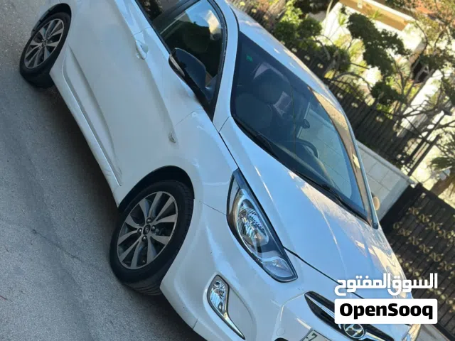 2015 هيونداي اكسنت SE