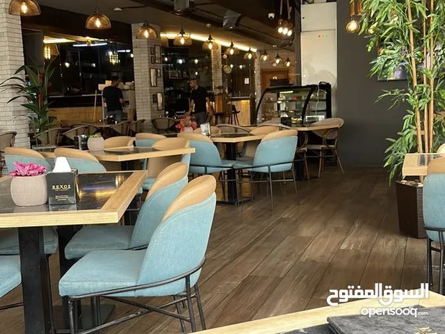 محل للايجار بمجمع النرجس السكني