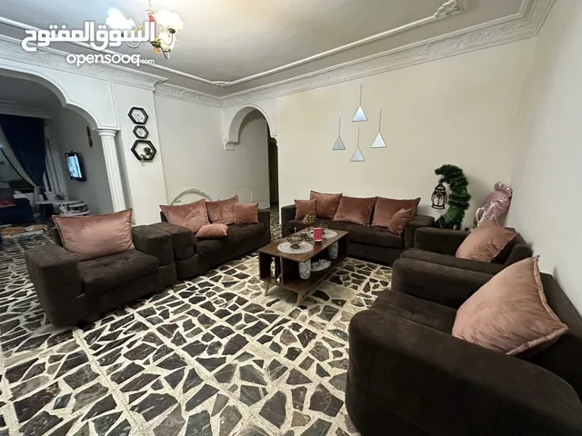 طقم كنب مكون من 8 مقاعد