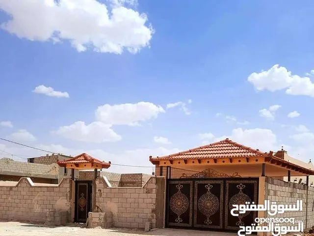 تركيب جميع انواع القرميد  تفصيل ابواب وحمايات ودربزنات  تركيب مظلات وبرقلات   صيانه عامه