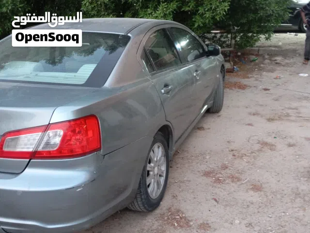 2009 ميتسوبيشي جالنت DL