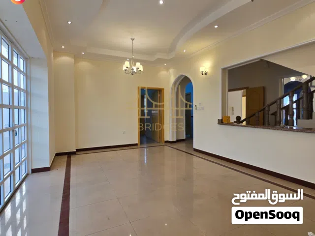 Elegant Villa for Rent in a Residential Compound – Al Qurum