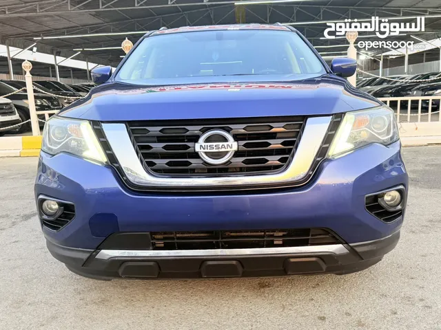 Nissan Pathfinder SV