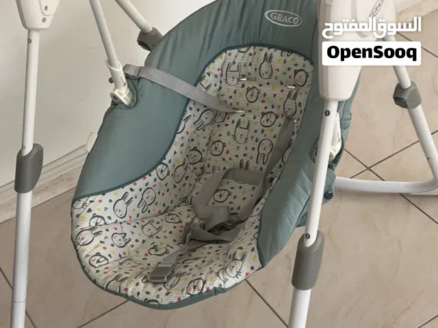 للبيع طقم أطفال بحالة ممتاز