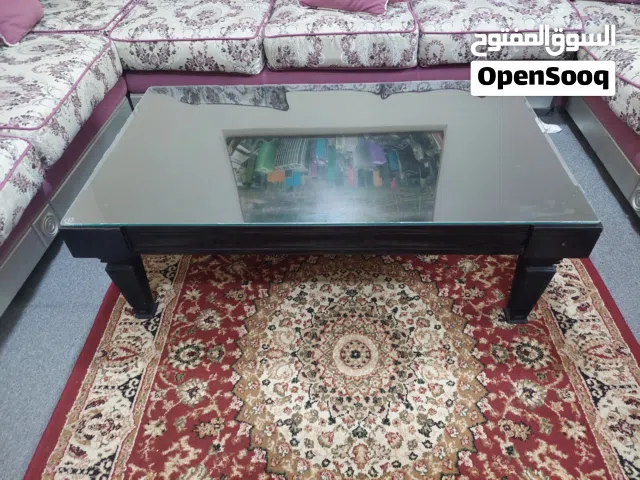طاولة مجلس بحالة جيدة جدا