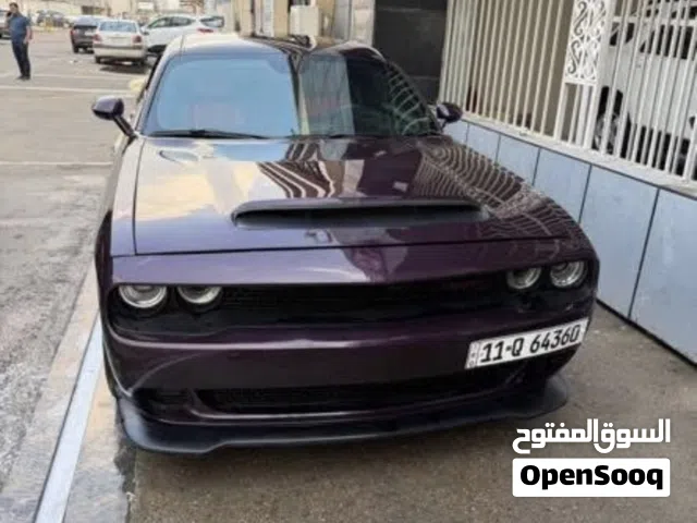ملاحظه السياره فئة GT عليها صوت يخبل حجر الصالنصه مرفوع قليلا علمود الصوت