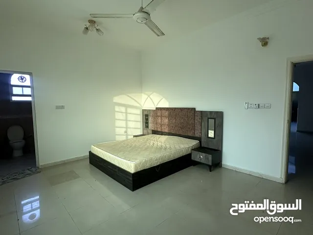 شقة مكيفة وواسعة المحج خلف مركز بابل الطبي العامرات