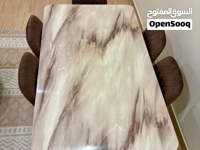طاولة طعام رخام