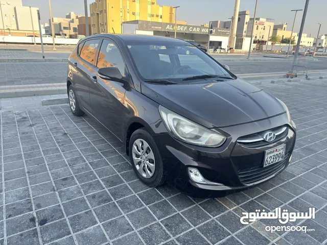 هونداي اكسنت هاتشباك 2016