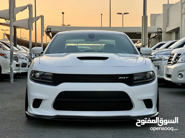 دودج تشارچر SRT 6.4L موديل 2015 خليجى فل اوبشن صبغ الوكااه بحاله جدا ممتازه