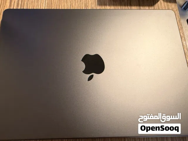 Apple MacBook Pro M5 14" 16/512
